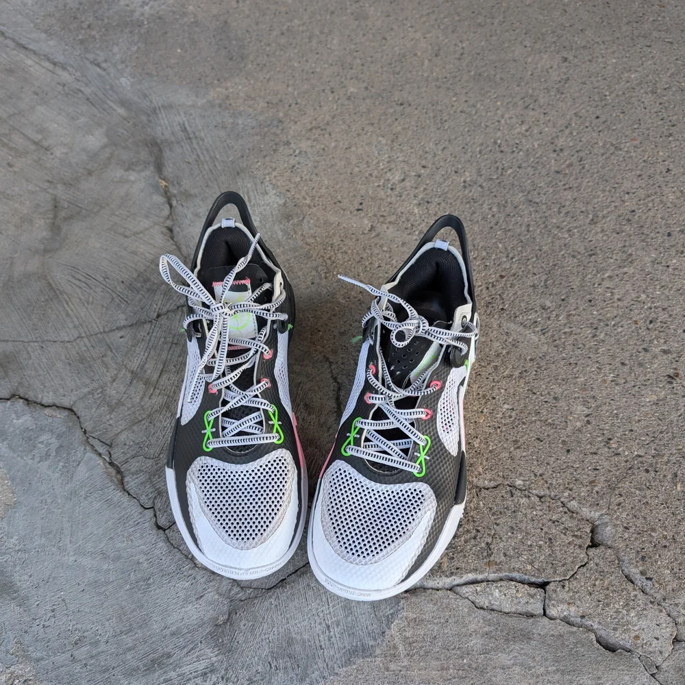 Men's Athletic Running Shoes - Black, White & Green